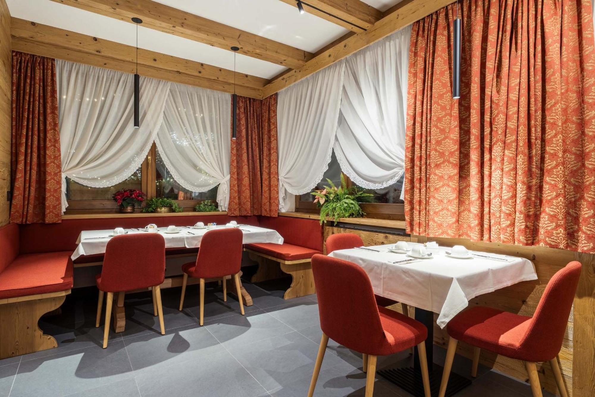 Hotel Columbia & Spa Cortina d'Ampezzo Bagian luar foto